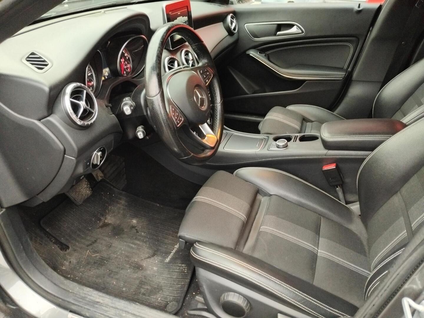 MERCEDES-BENZ CLA 2018