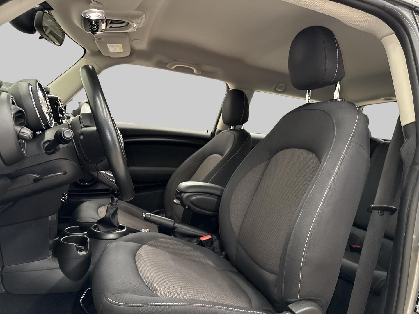 MINI Hatchback 2019