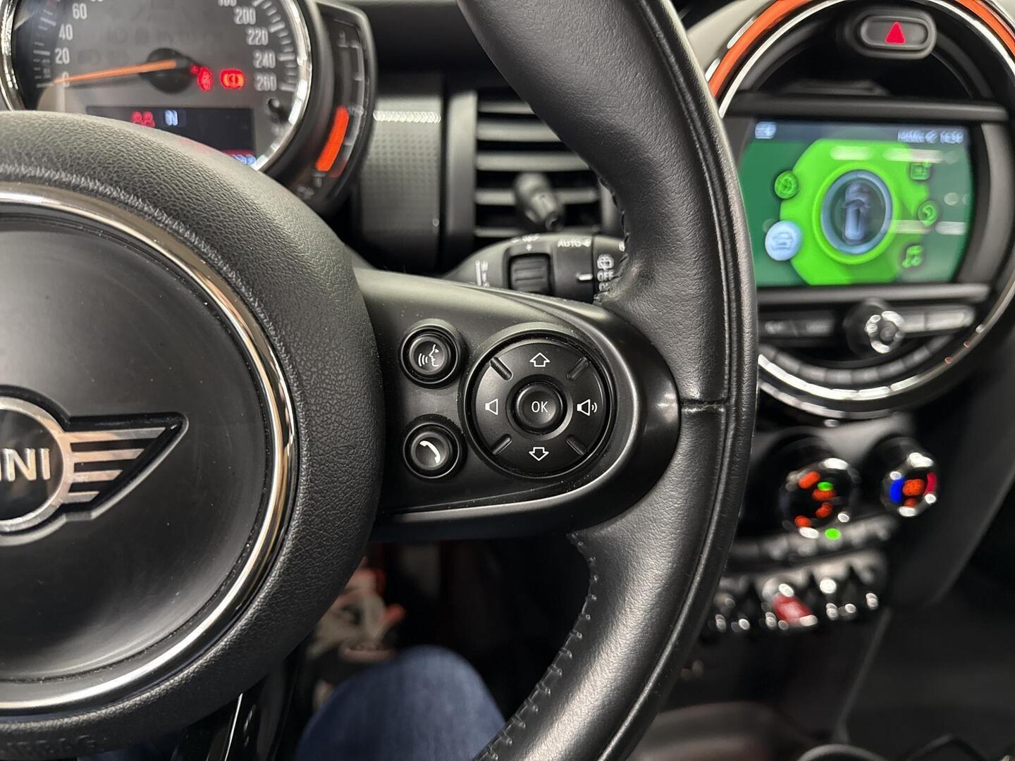 MINI Hatchback 2019