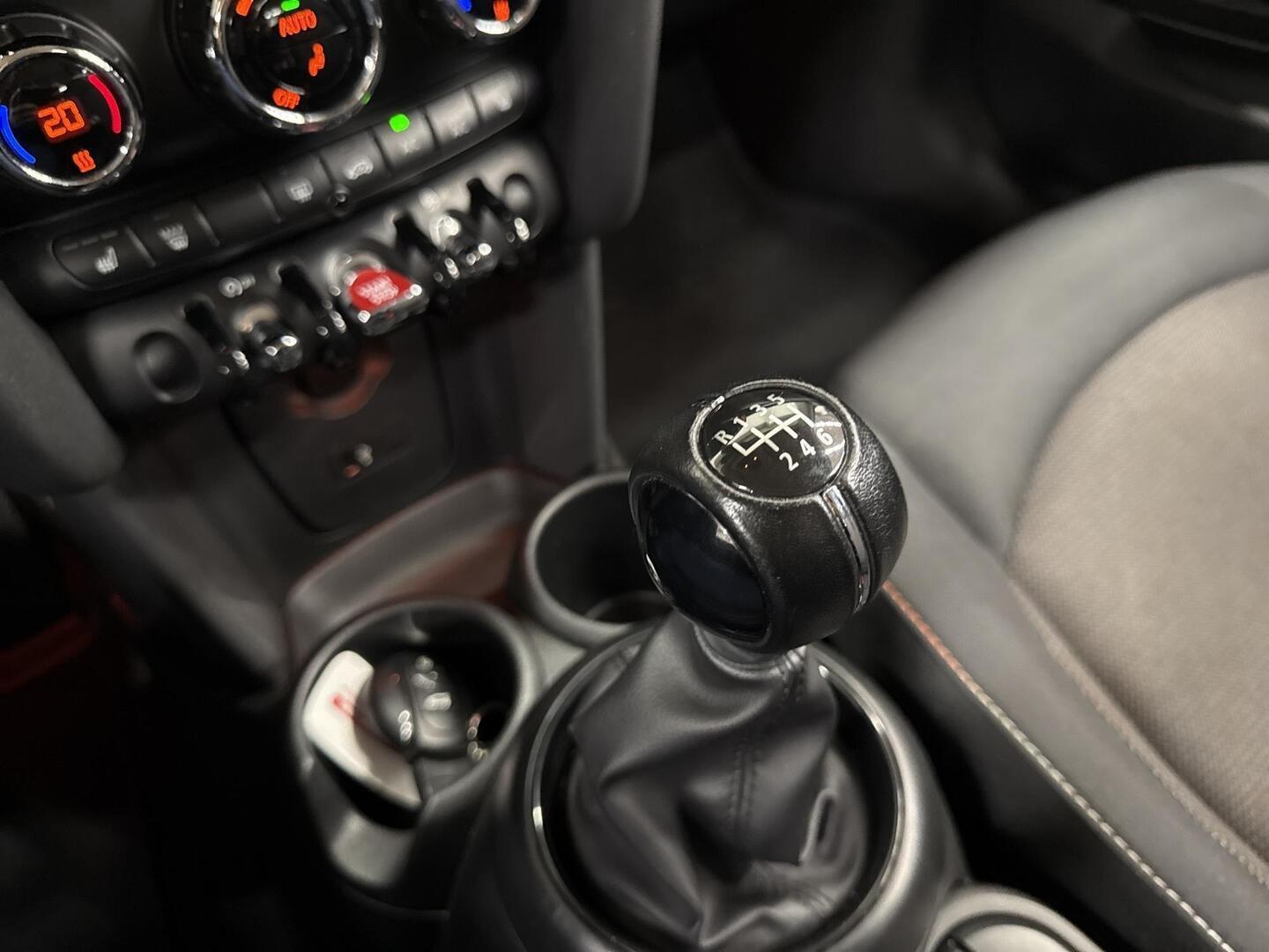MINI Hatchback 2019