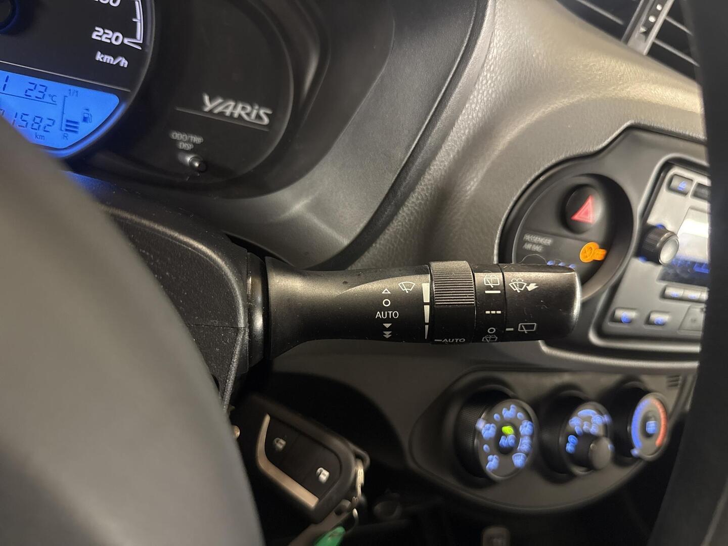 TOYOTA Yaris 2019