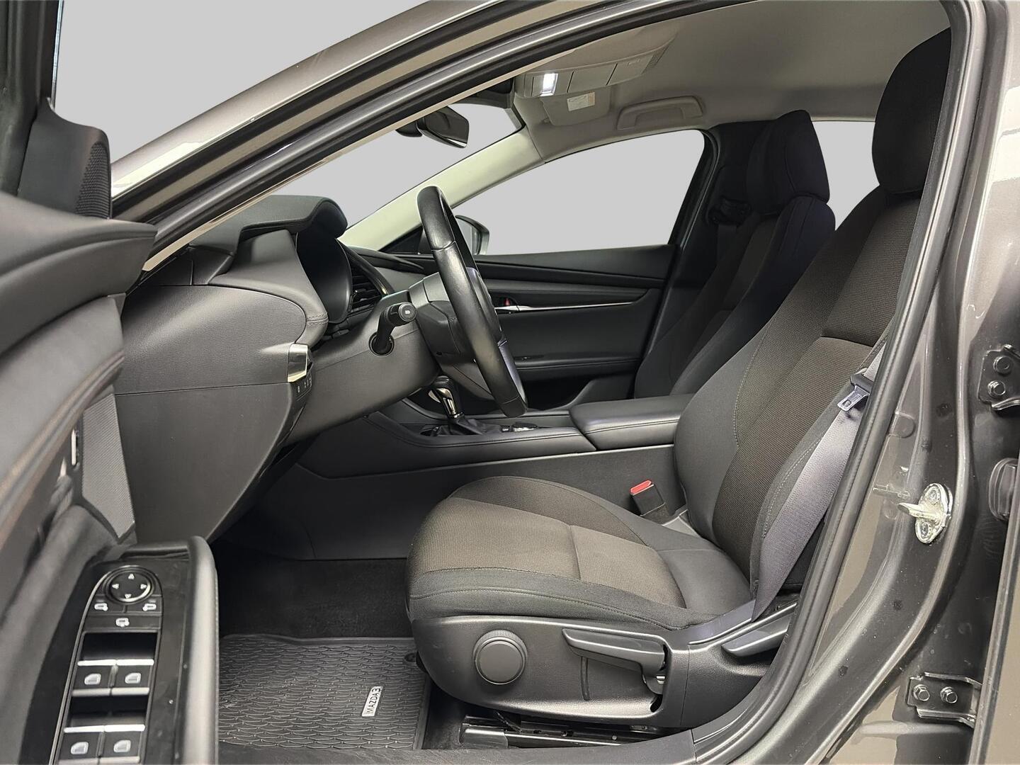 MAZDA 3 2020