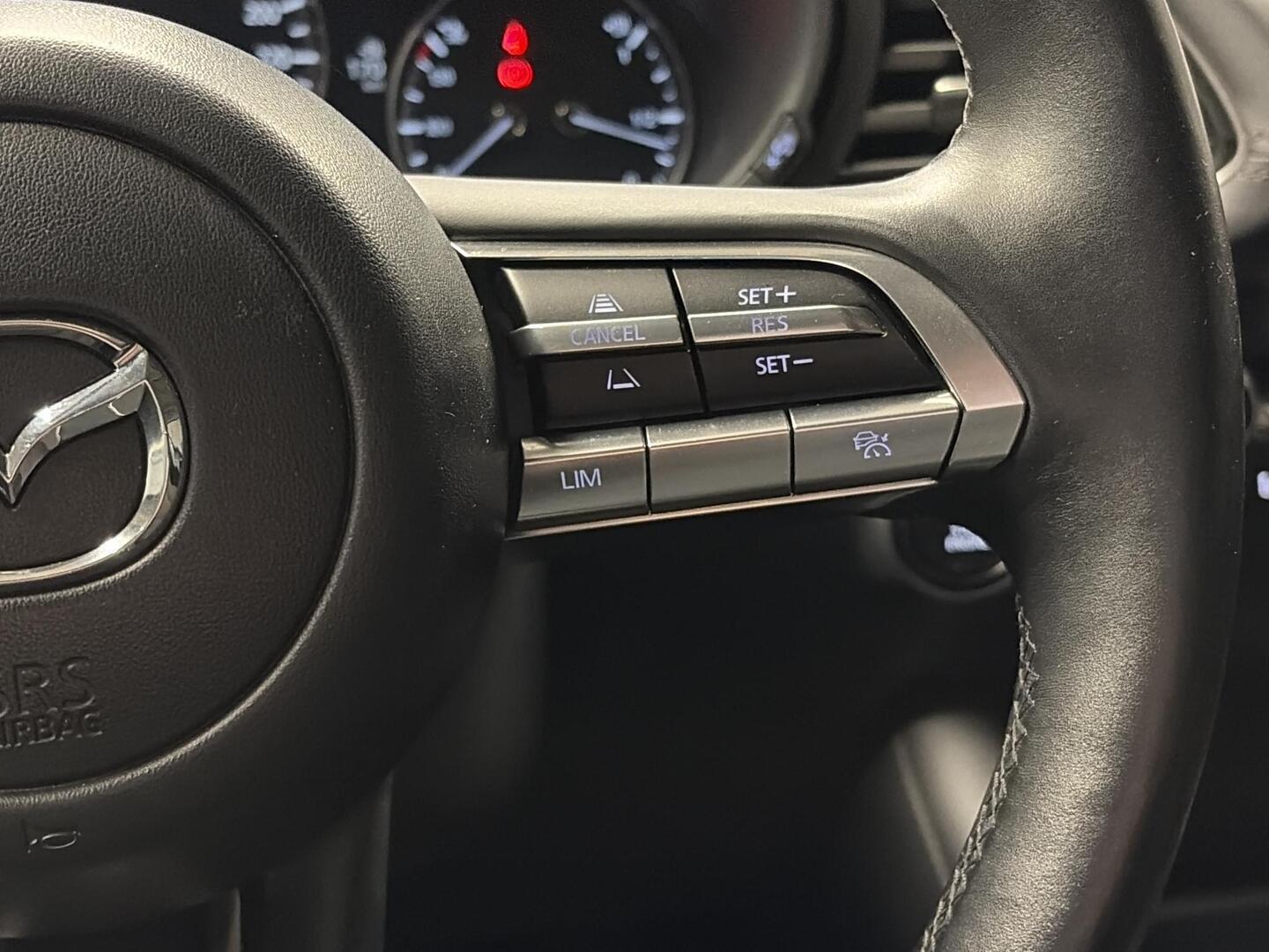 MAZDA 3 2020
