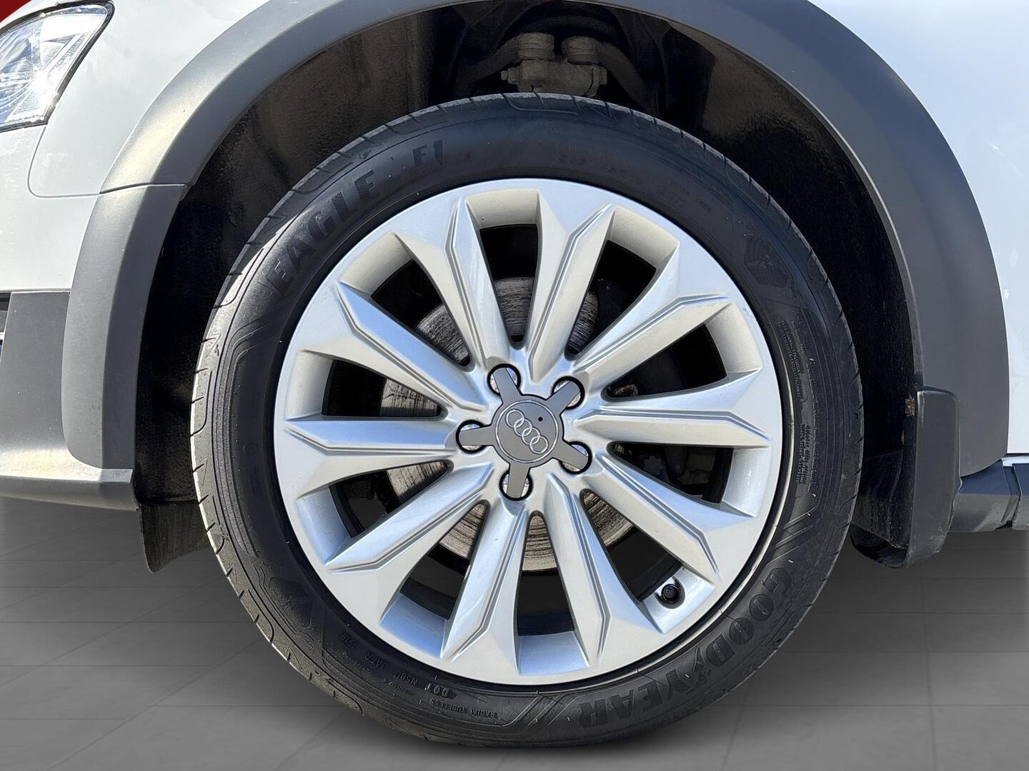 AUDI A4 allroad quattro 2014