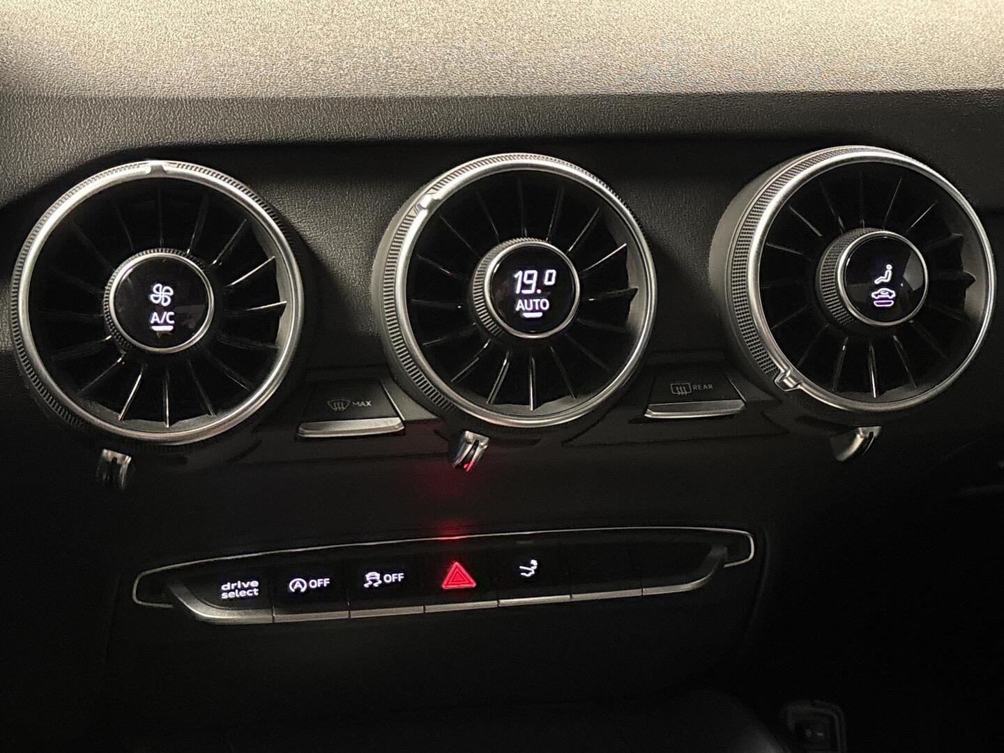 AUDI TT 2015