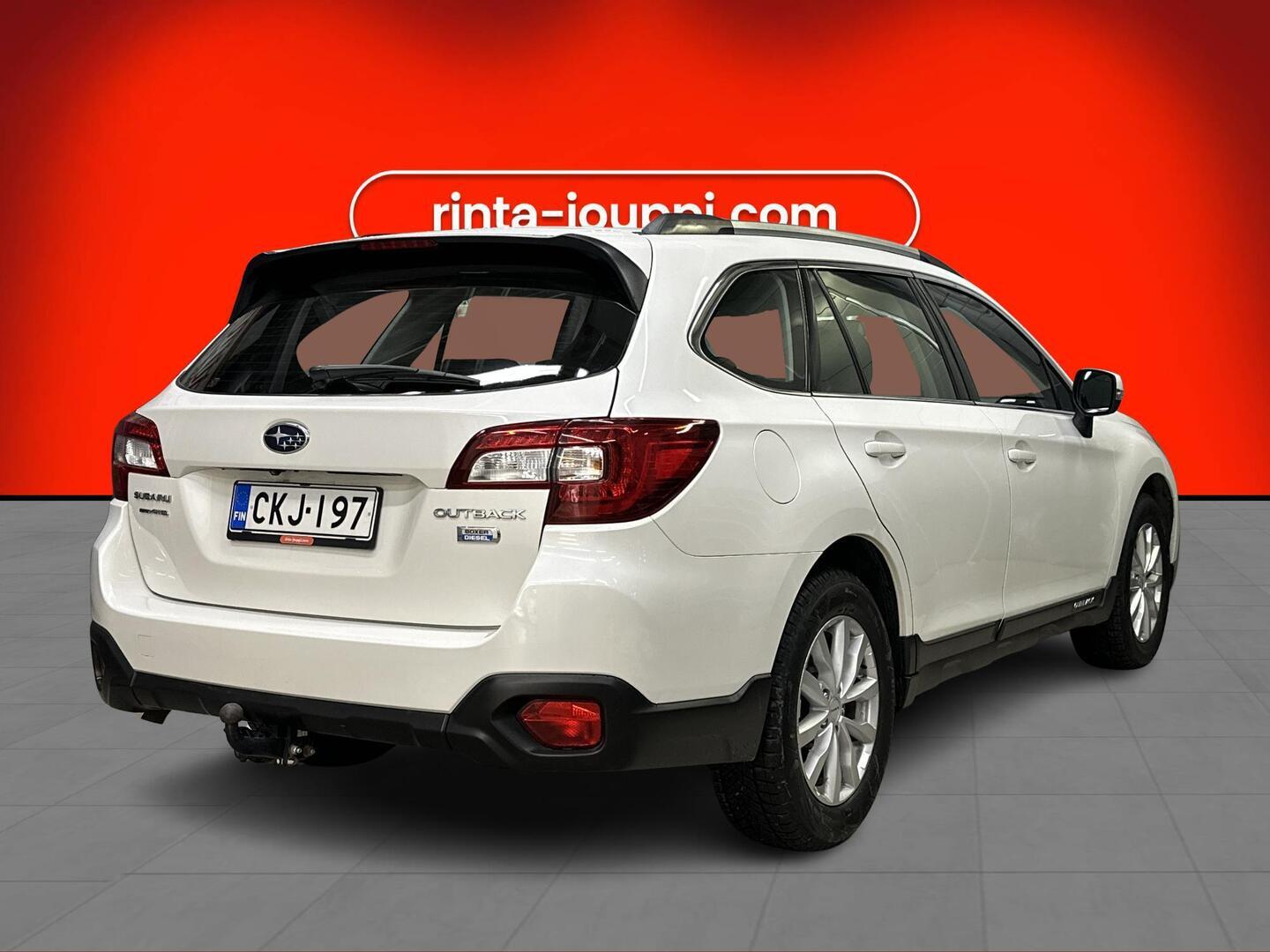 SUBARU OUTBACK 2016