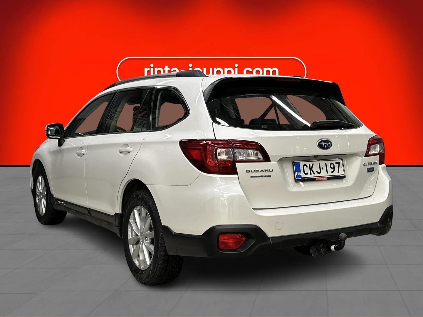 SUBARU OUTBACK 2016