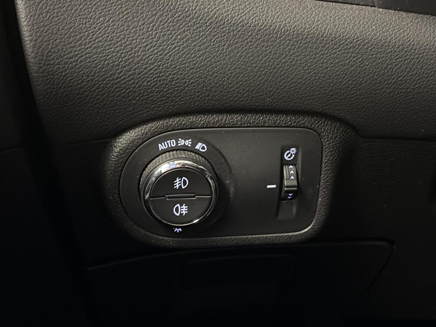 OPEL ZAFIRA 2017