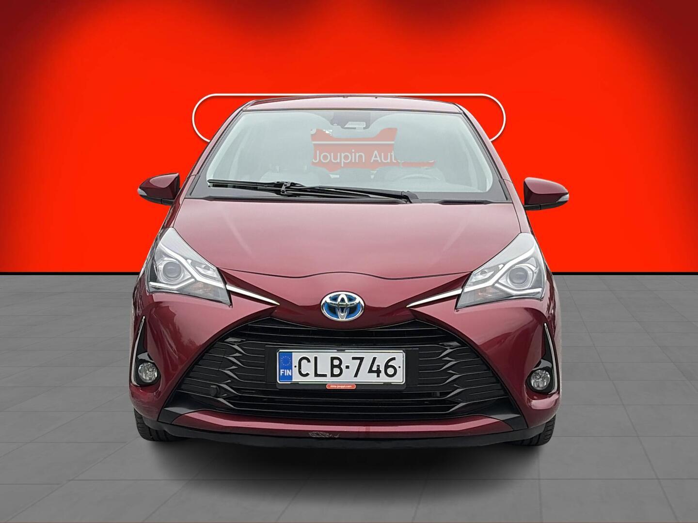TOYOTA Yaris 2017