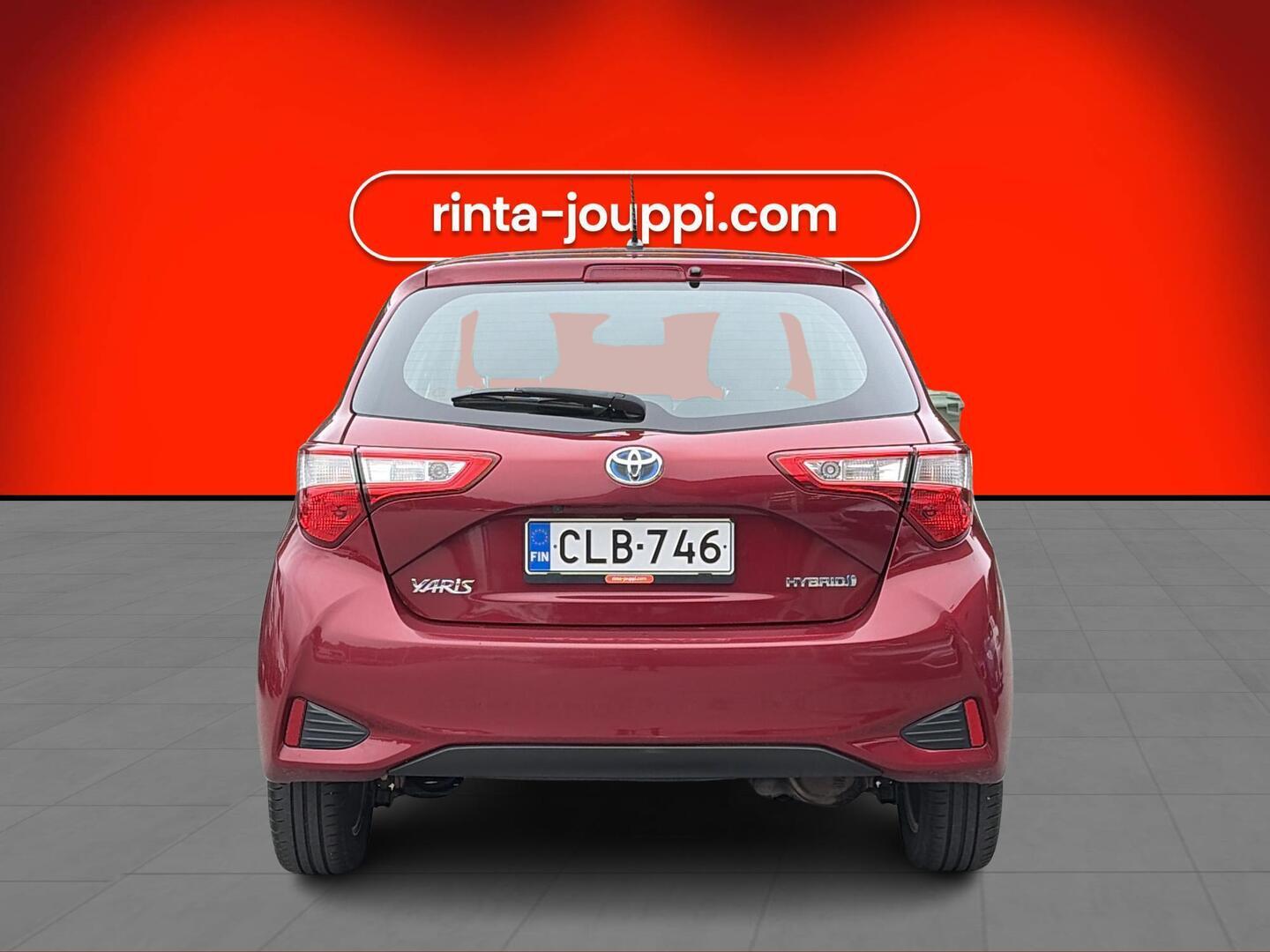 TOYOTA Yaris 2017
