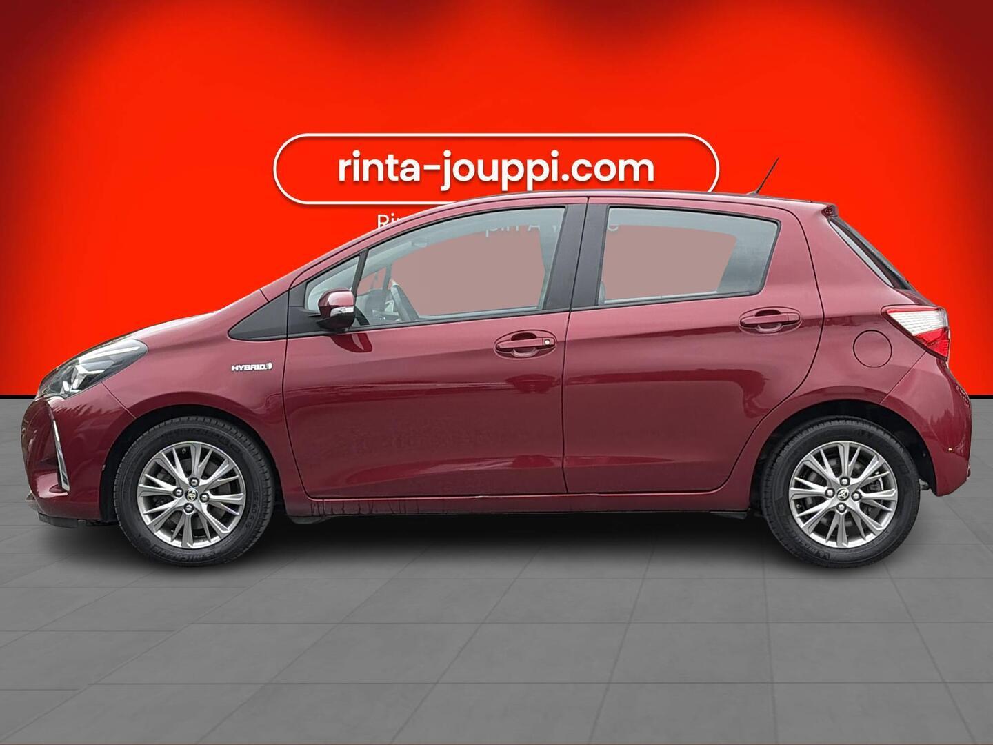 TOYOTA Yaris 2017