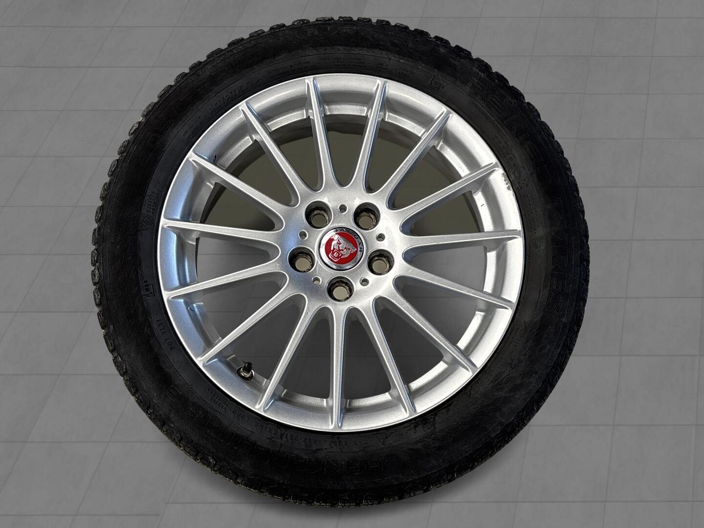 JAGUAR XE 2019