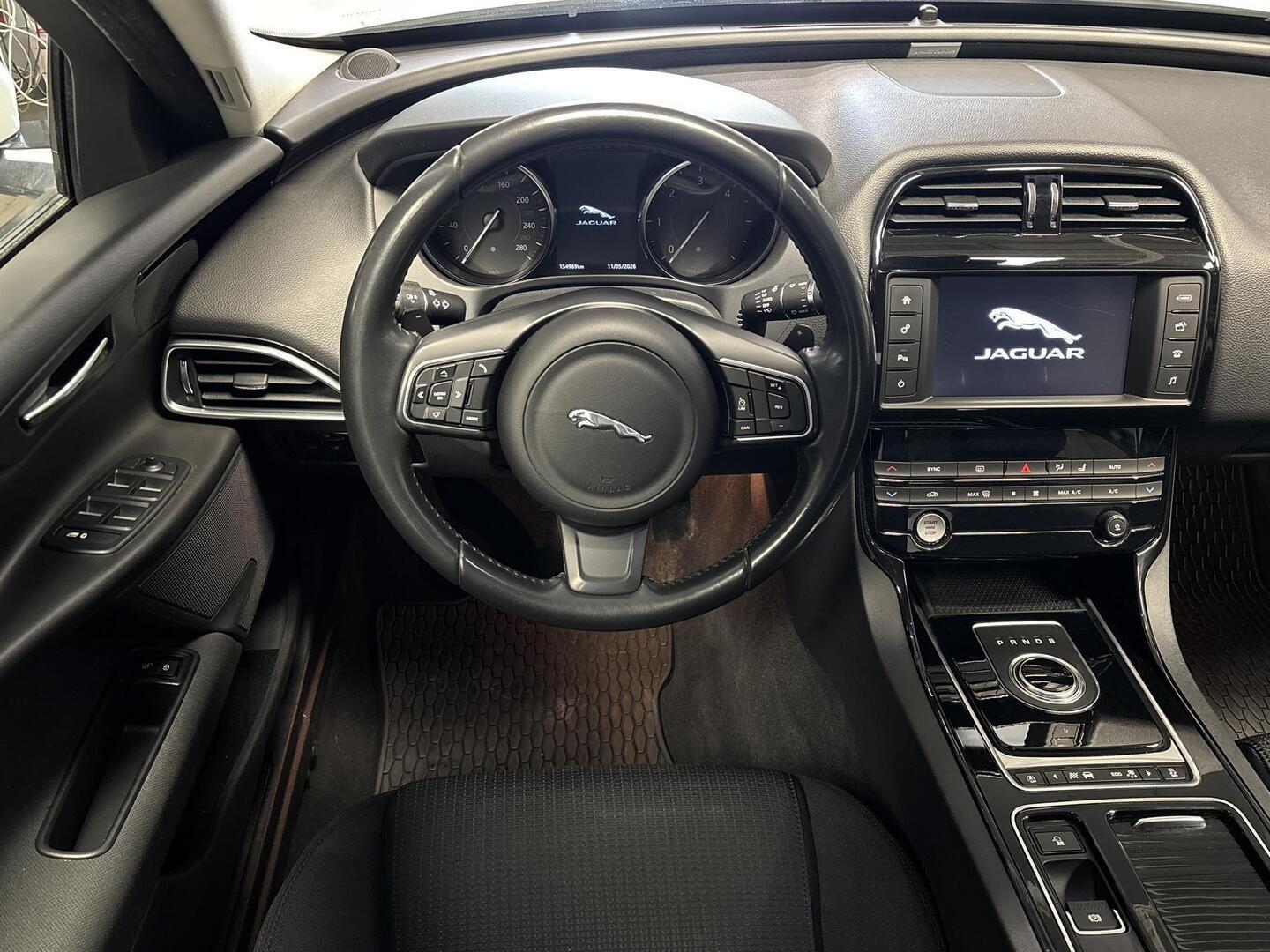 JAGUAR XE 2019