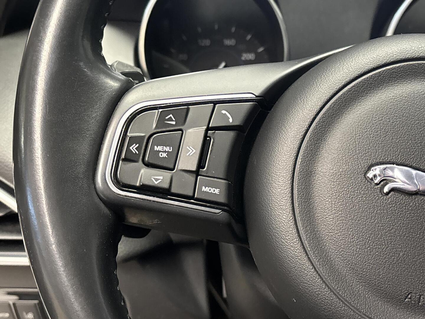 JAGUAR XE 2019