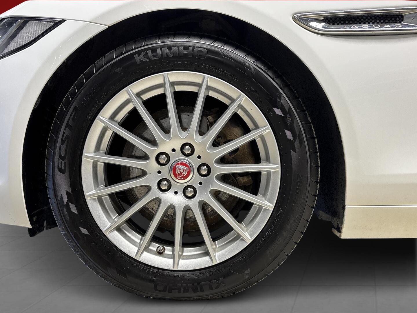 JAGUAR XE 2019