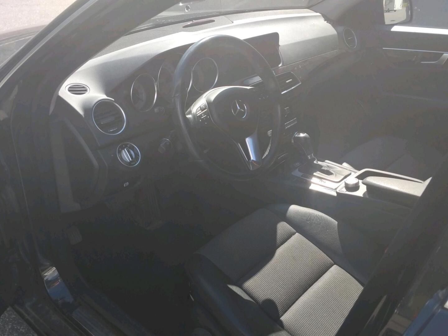 MERCEDES-BENZ C 2011