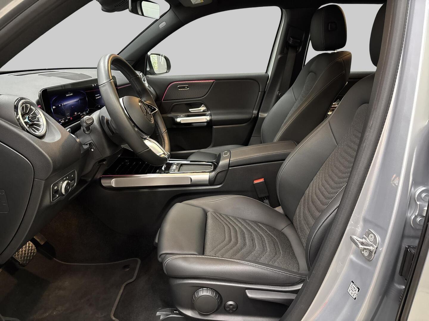 MERCEDES-BENZ EQB 2024