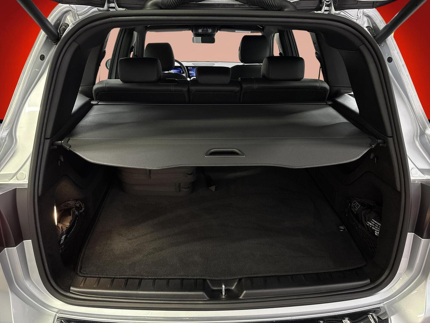 MERCEDES-BENZ EQB 2024
