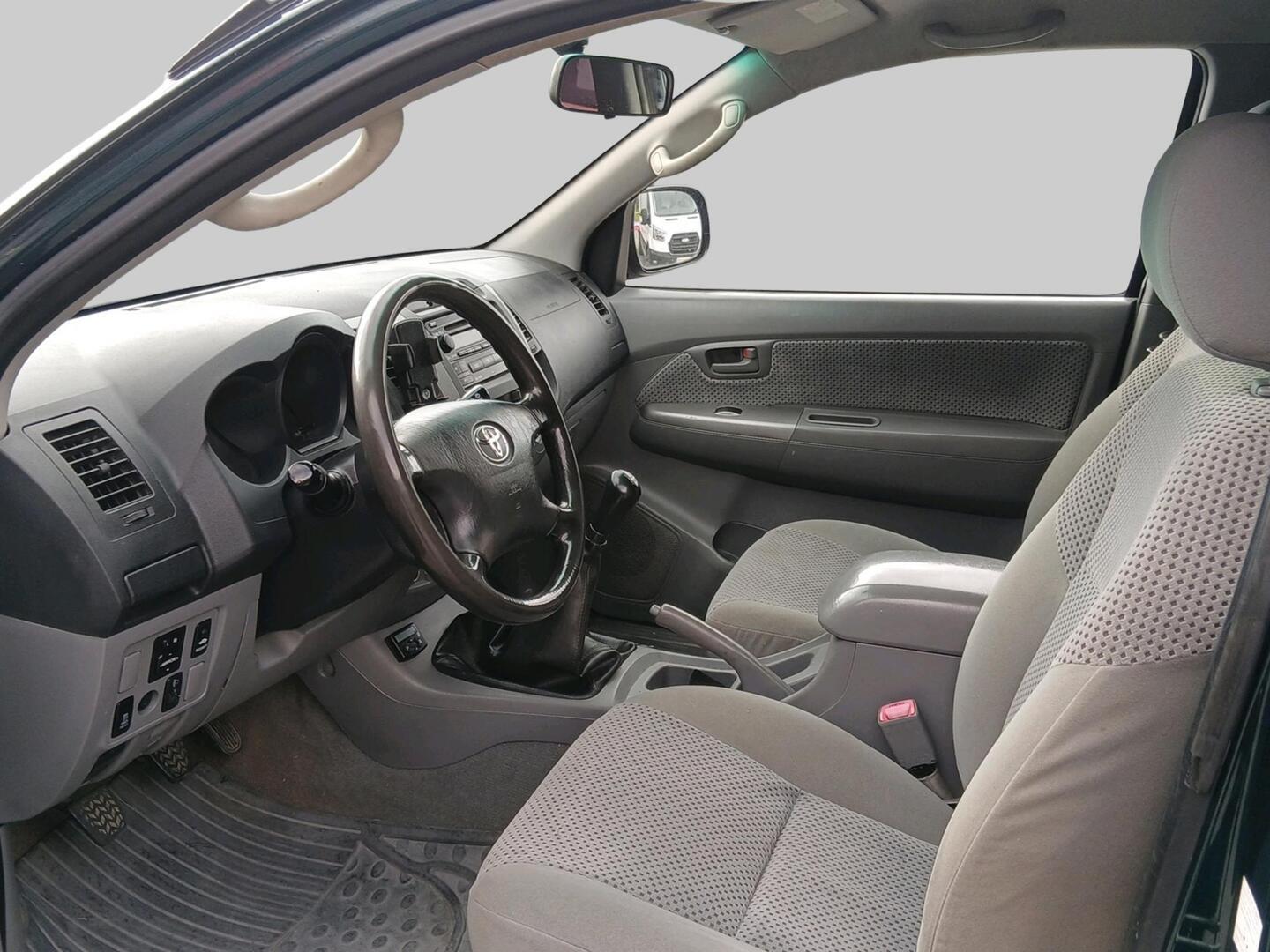 TOYOTA Hilux 2006