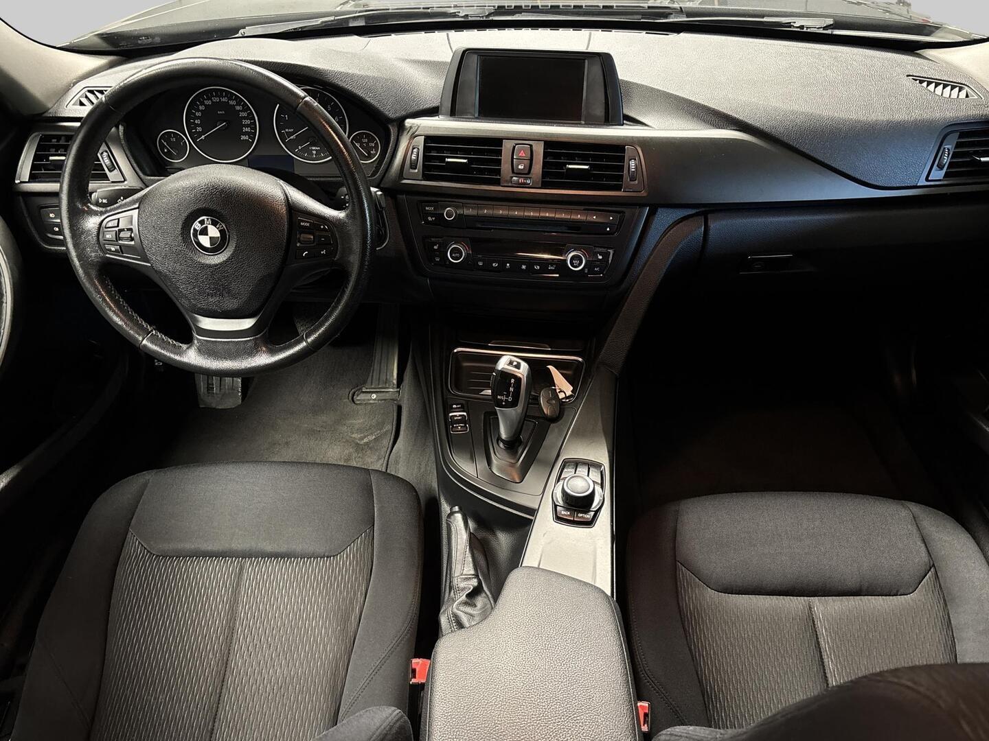 BMW 320 2013
