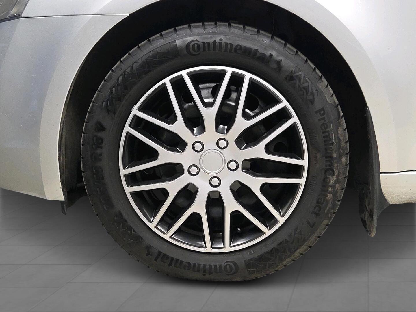 SKODA Octavia 2014
