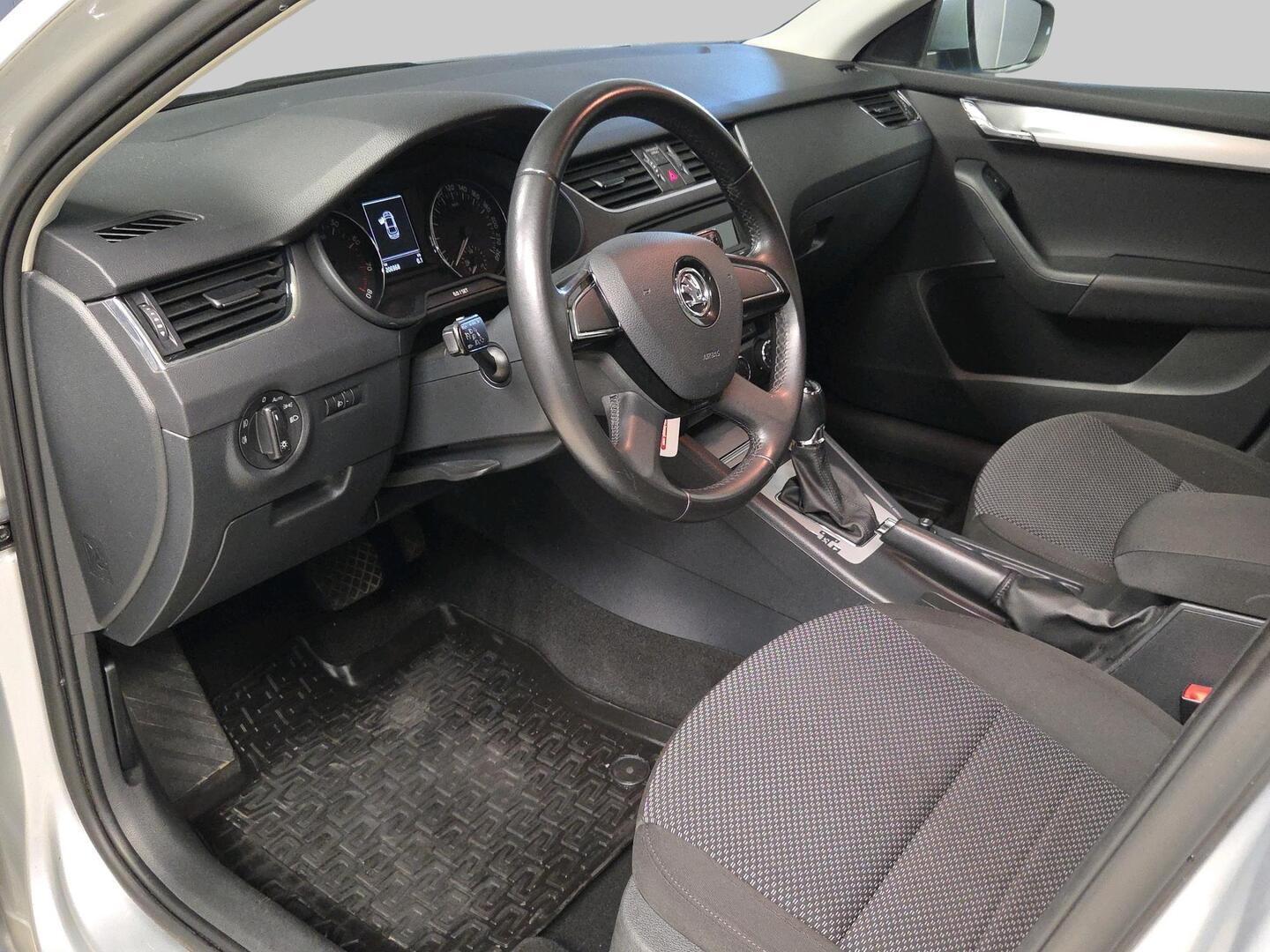 SKODA Octavia 2014
