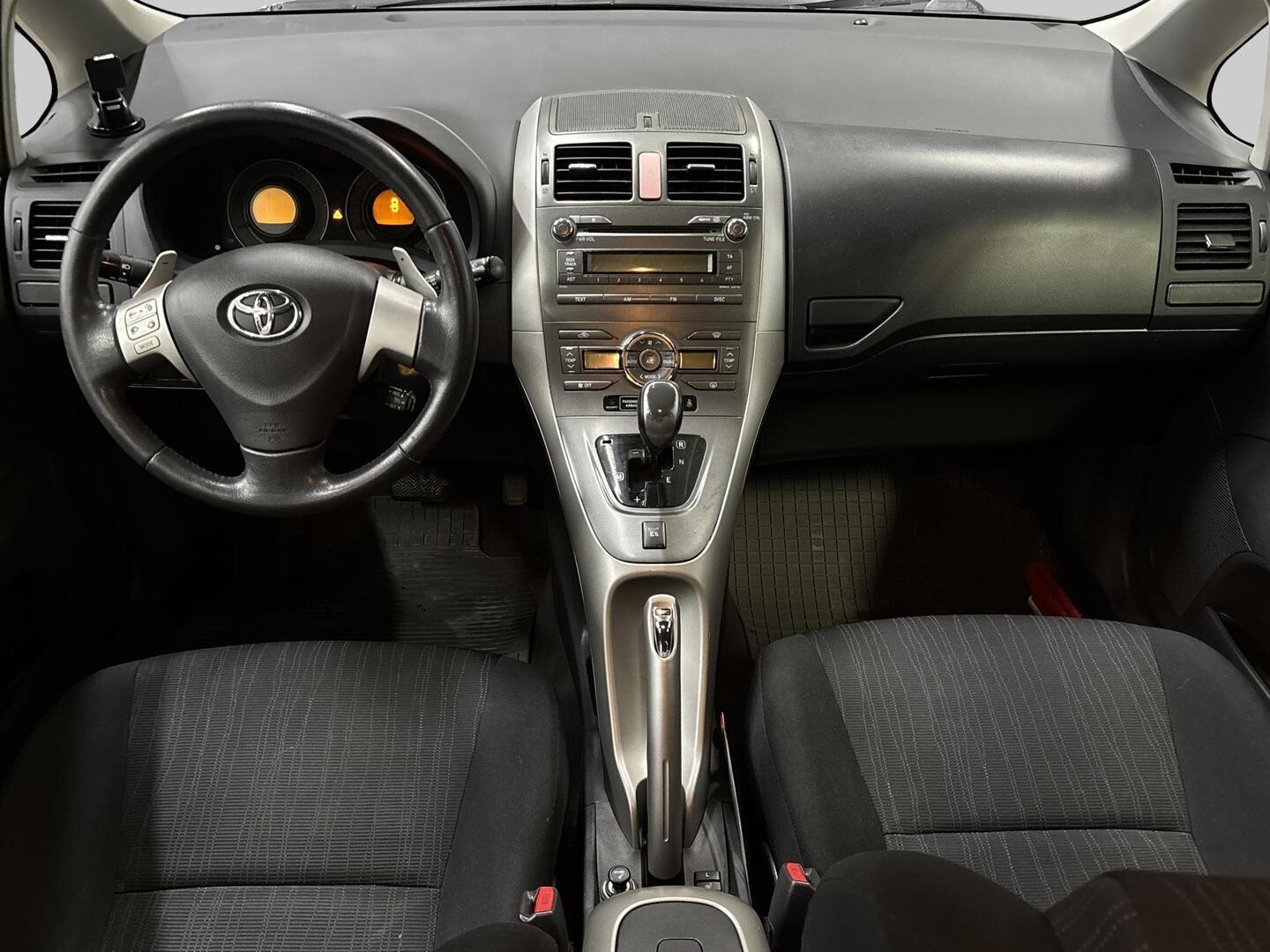 TOYOTA Auris 2007
