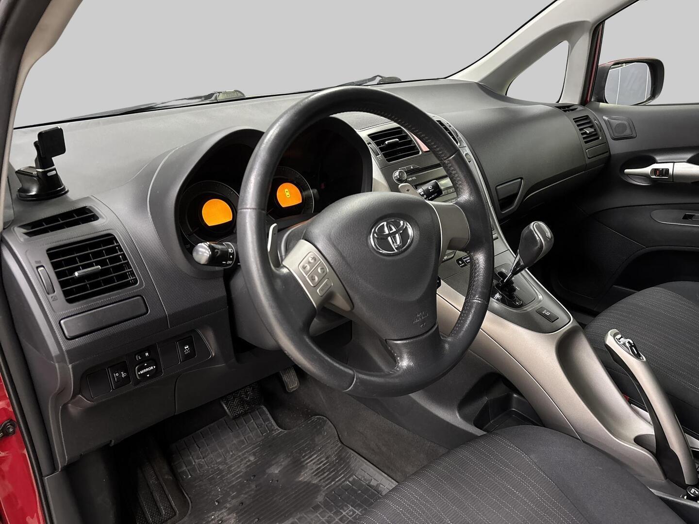 TOYOTA Auris 2007