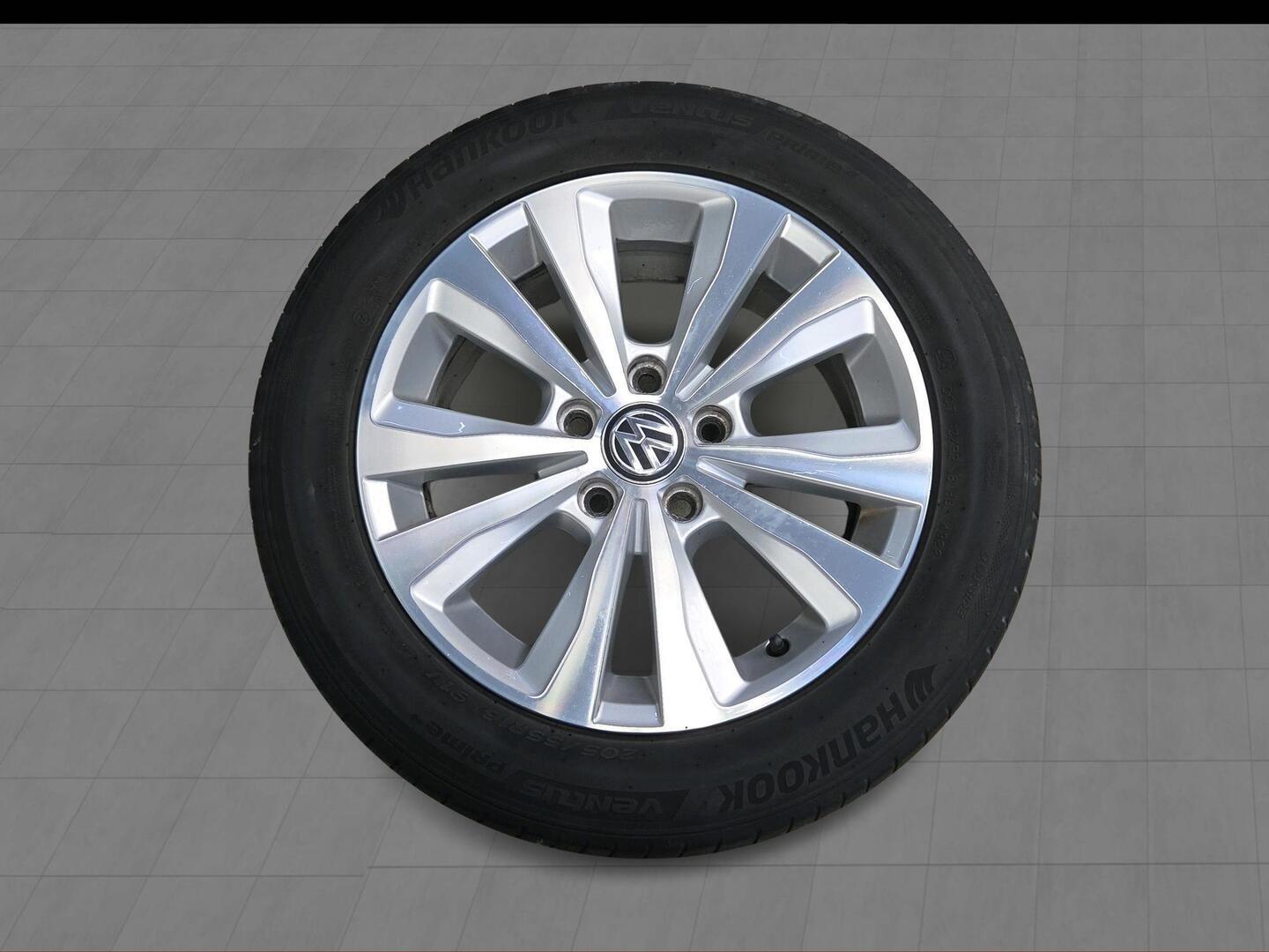 VOLKSWAGEN Golf 2018
