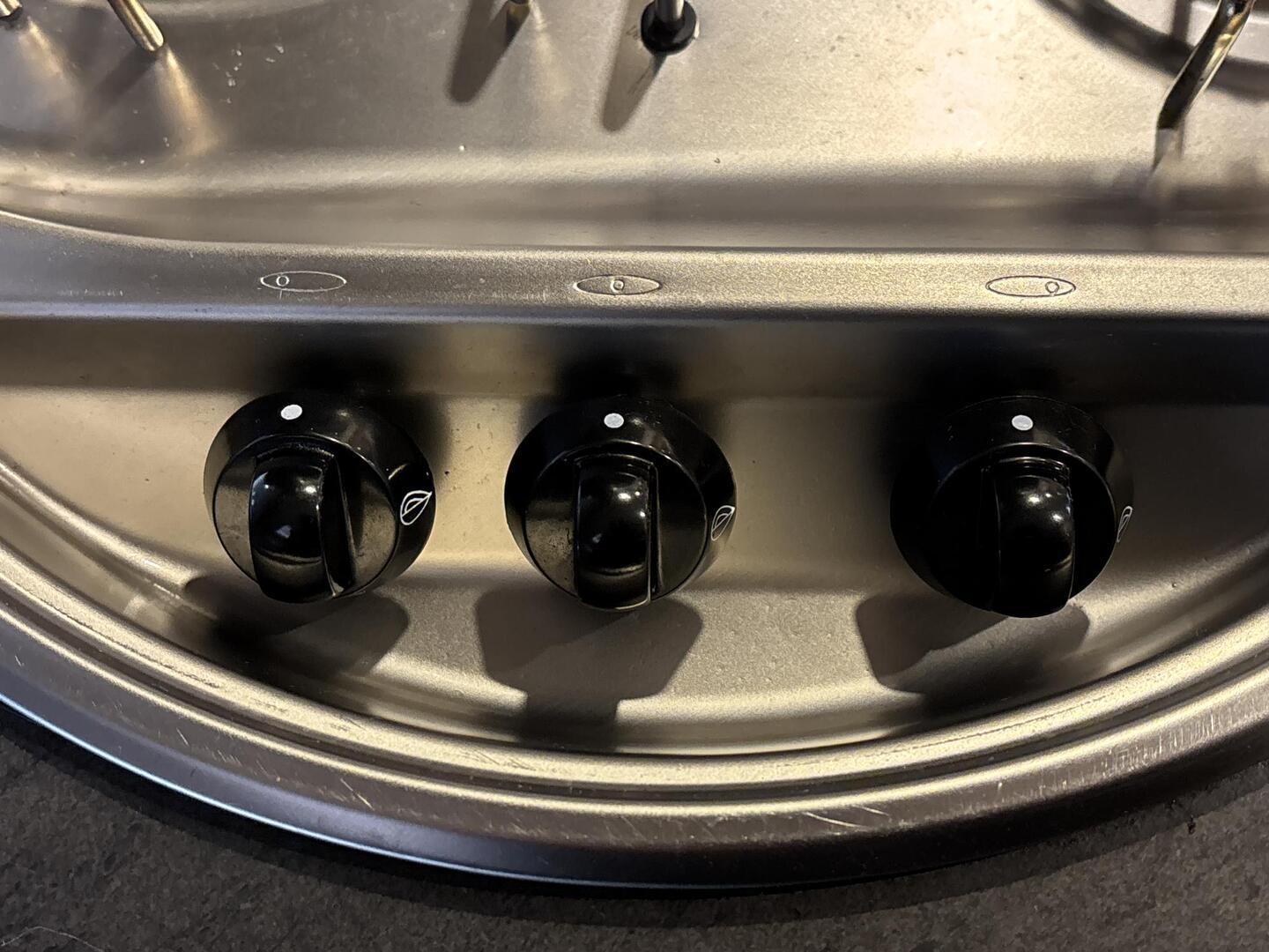 ROADCAR VAN R 600 2019