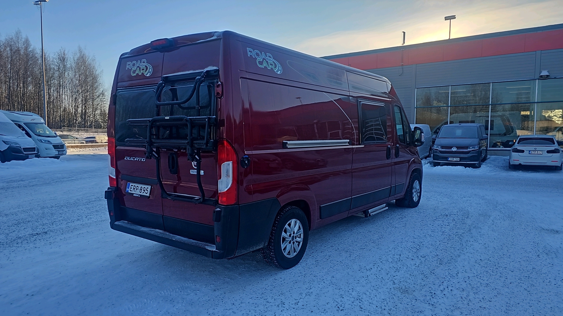 ROADCAR VAN R 600 2019