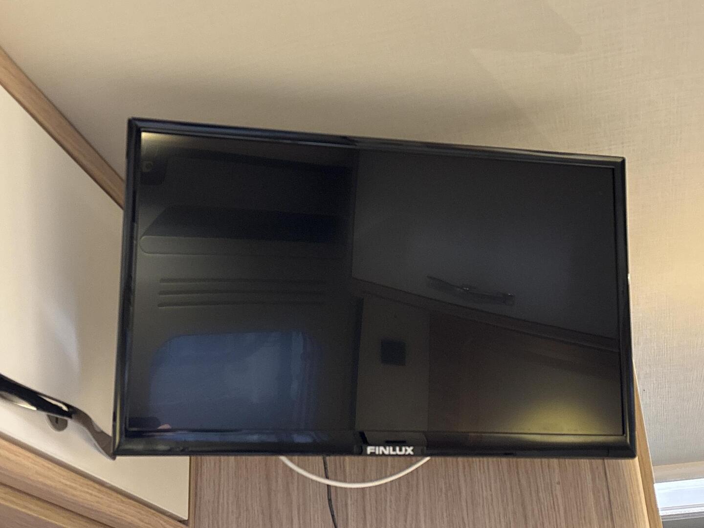 ROADCAR VAN R 600 2019