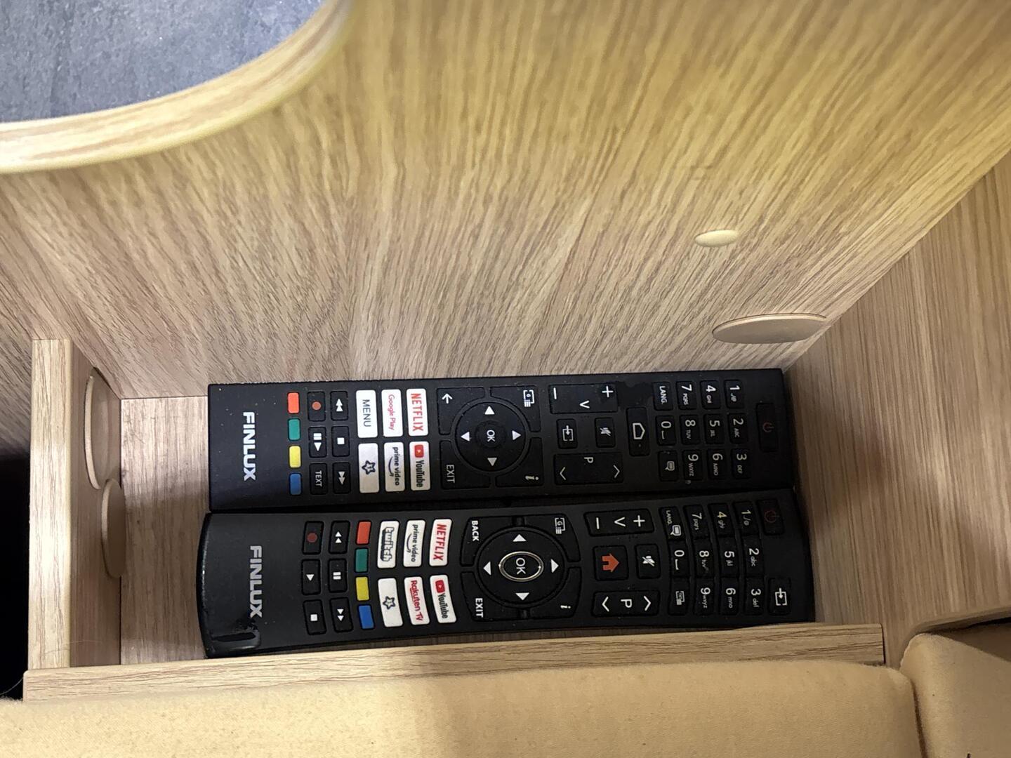 ROADCAR VAN R 600 2019