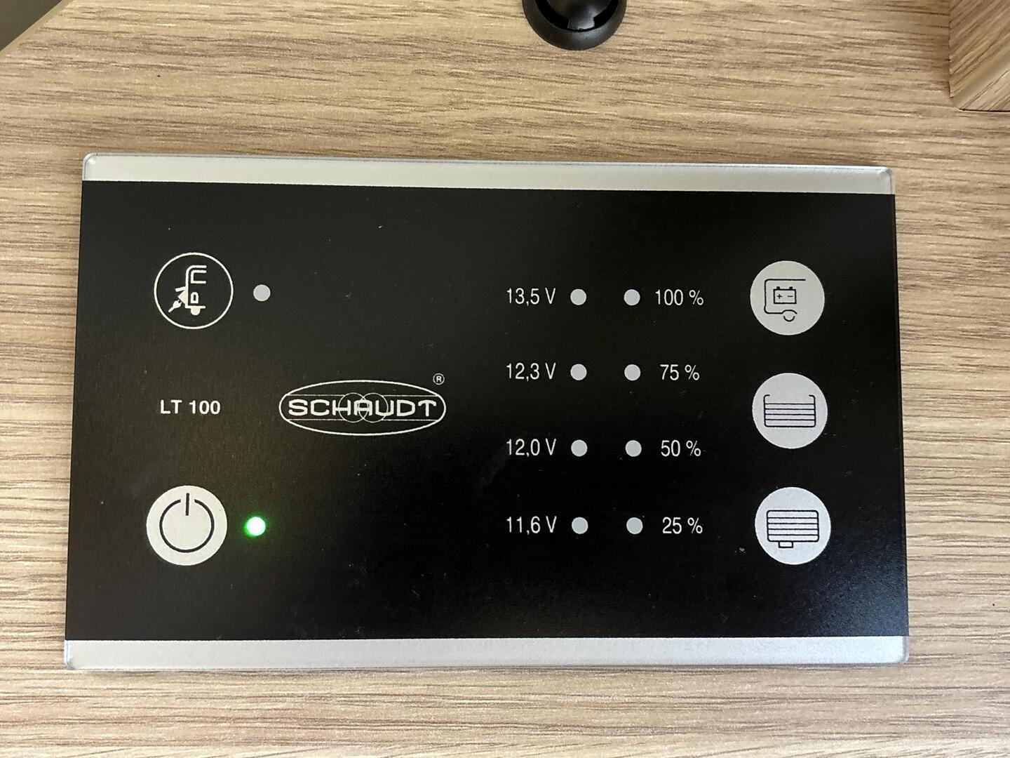 ROADCAR VAN R 600 2019