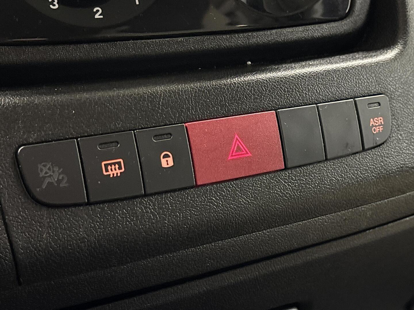 ROADCAR VAN R 600 2019