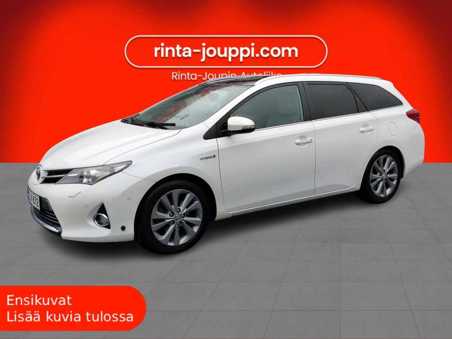 TOYOTA Auris 2013