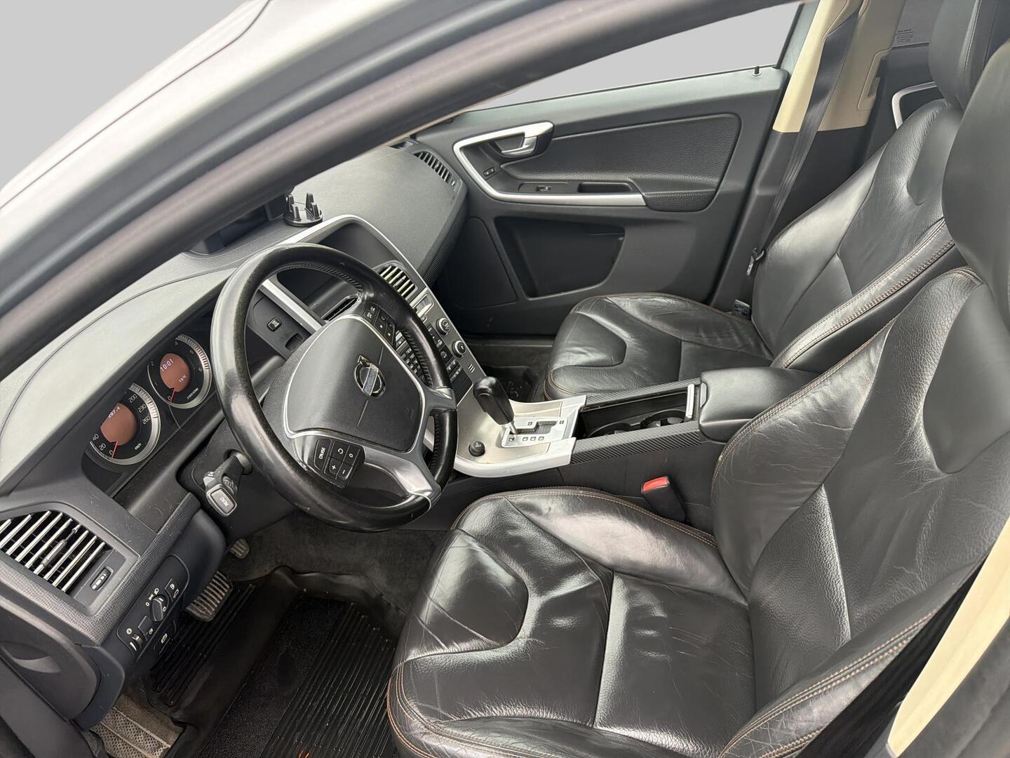 VOLVO XC60 2010