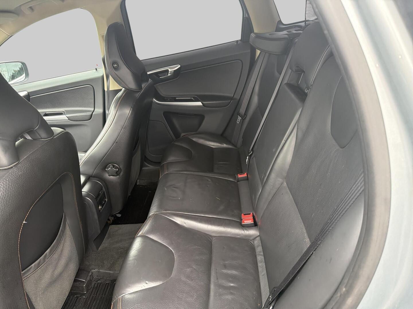 VOLVO XC60 2010