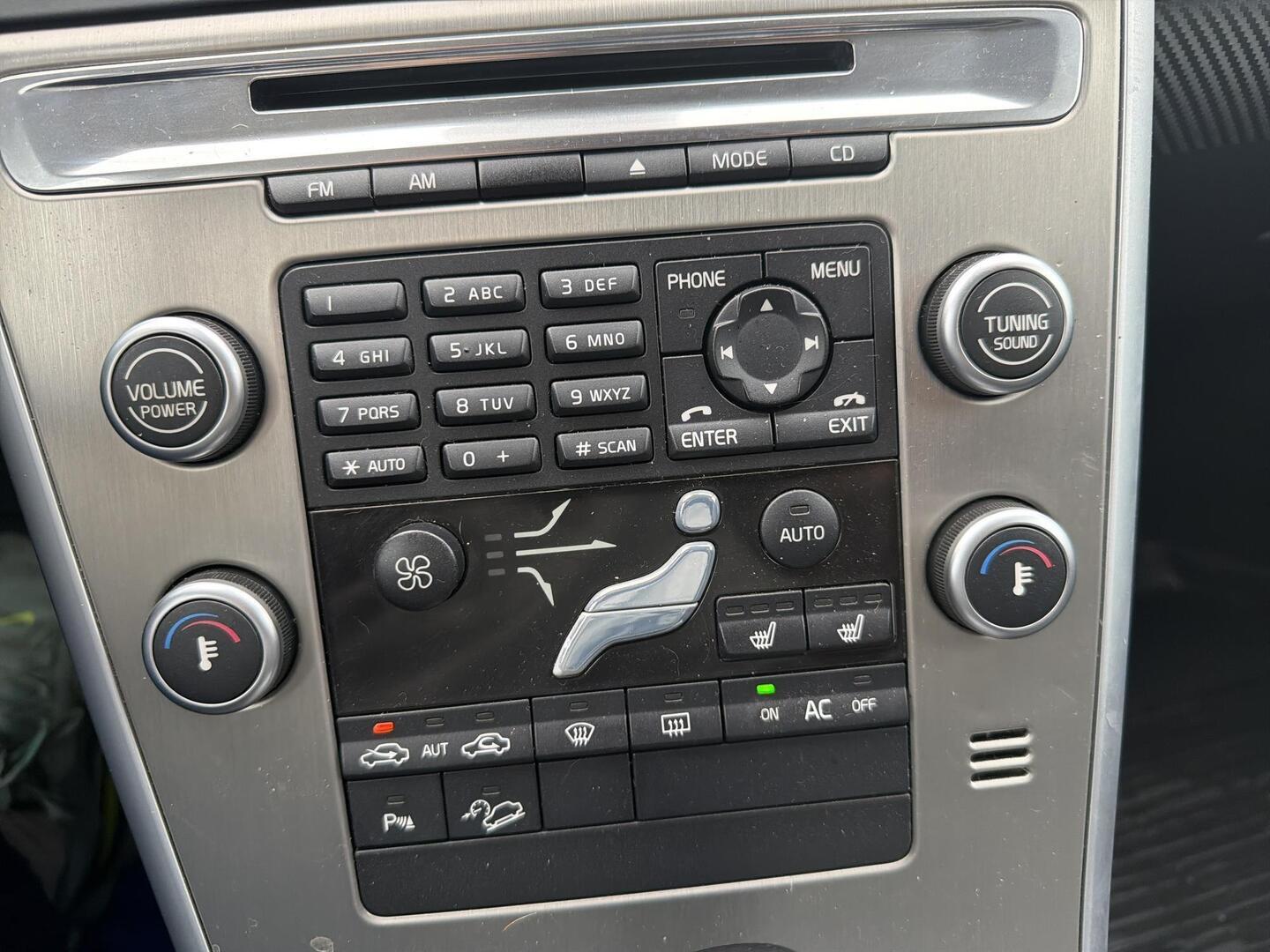 VOLVO XC60 2010