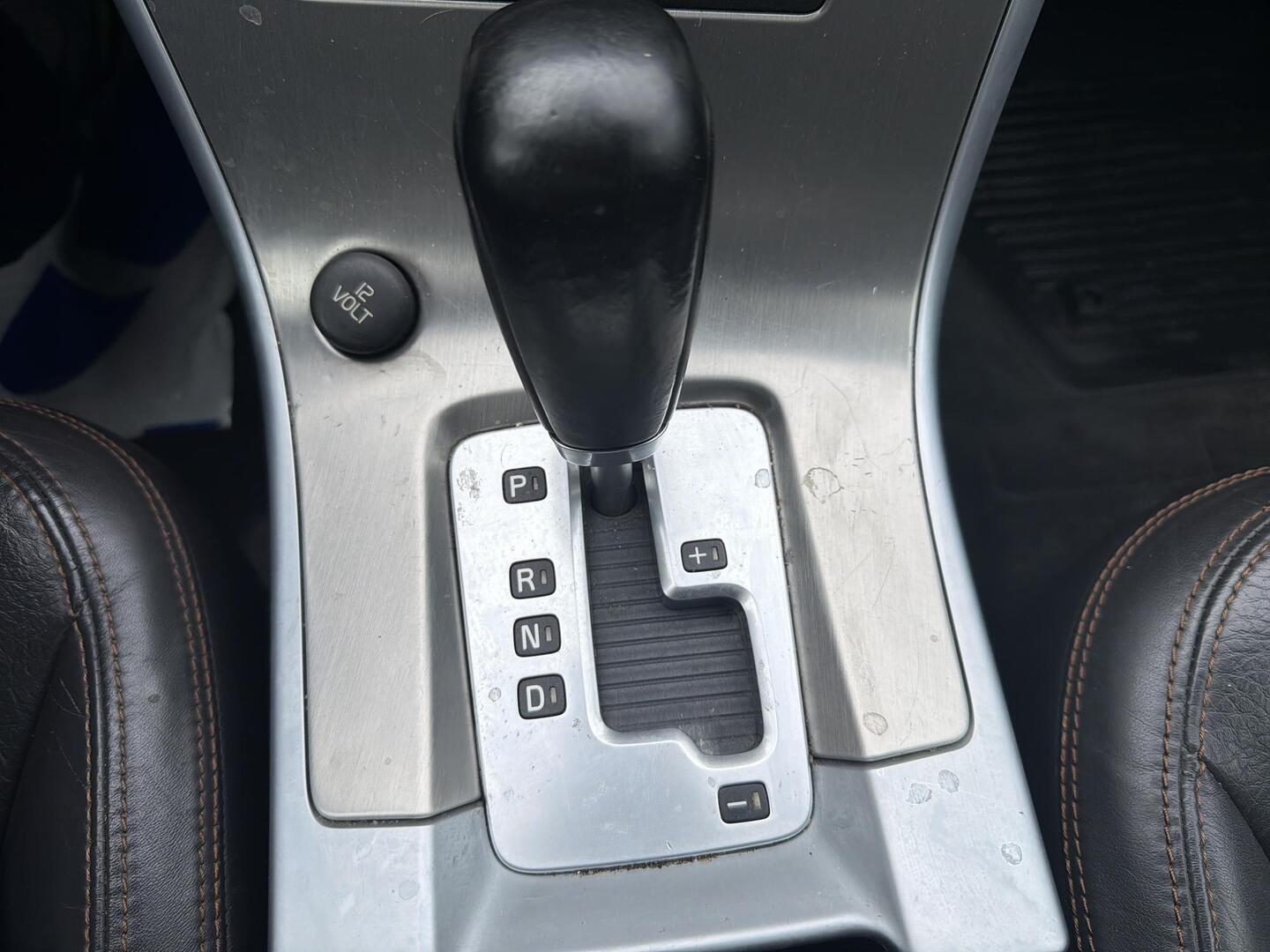 VOLVO XC60 2010