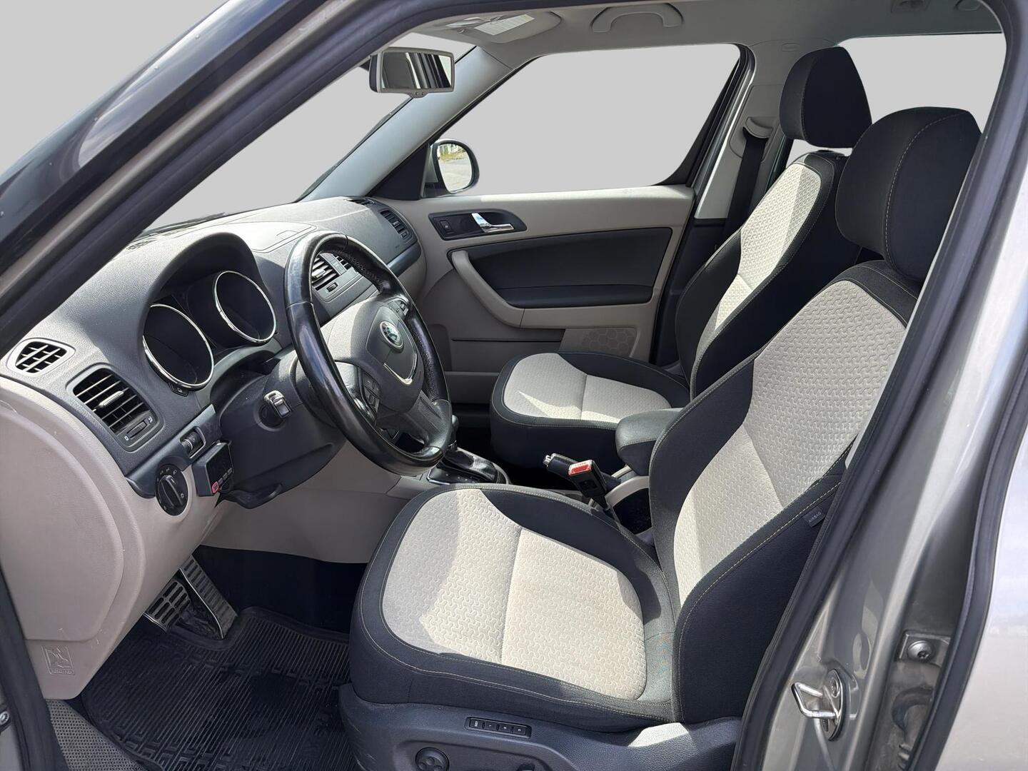 SKODA Yeti 2012