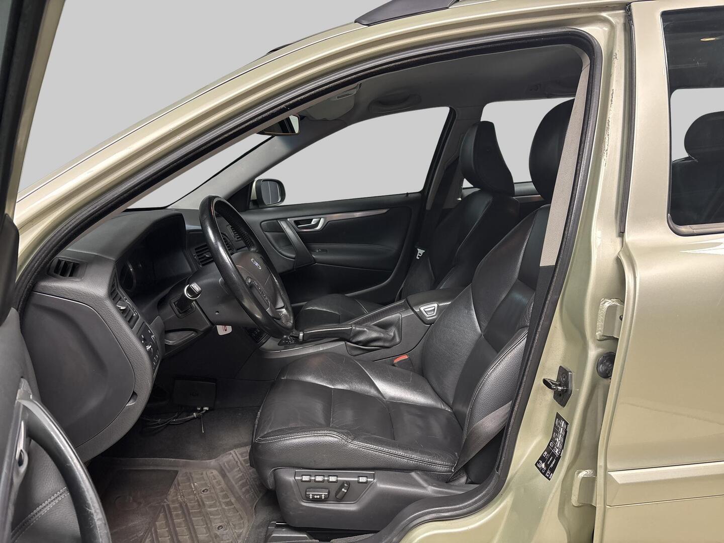 VOLVO V70 2007