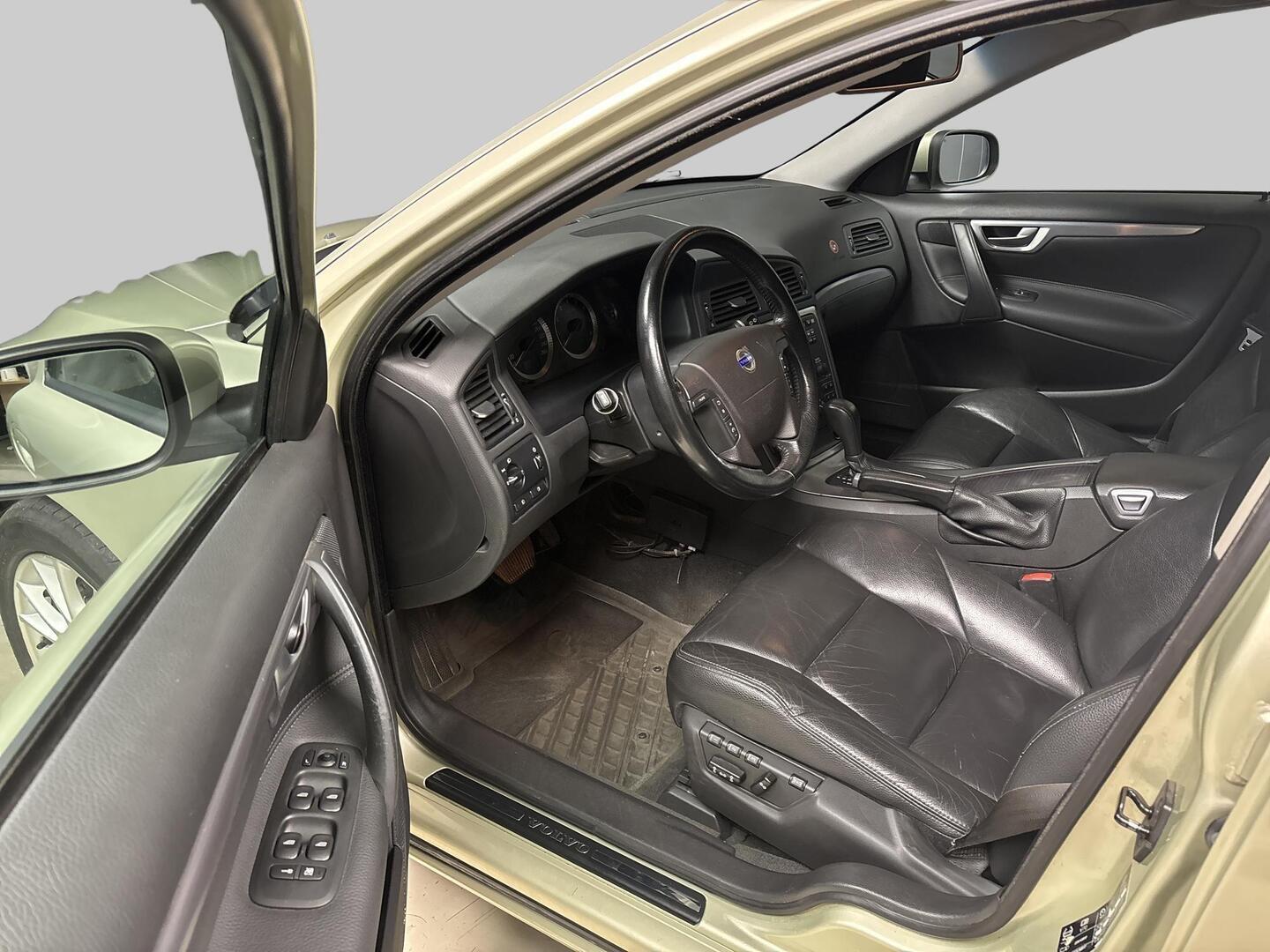 VOLVO V70 2007