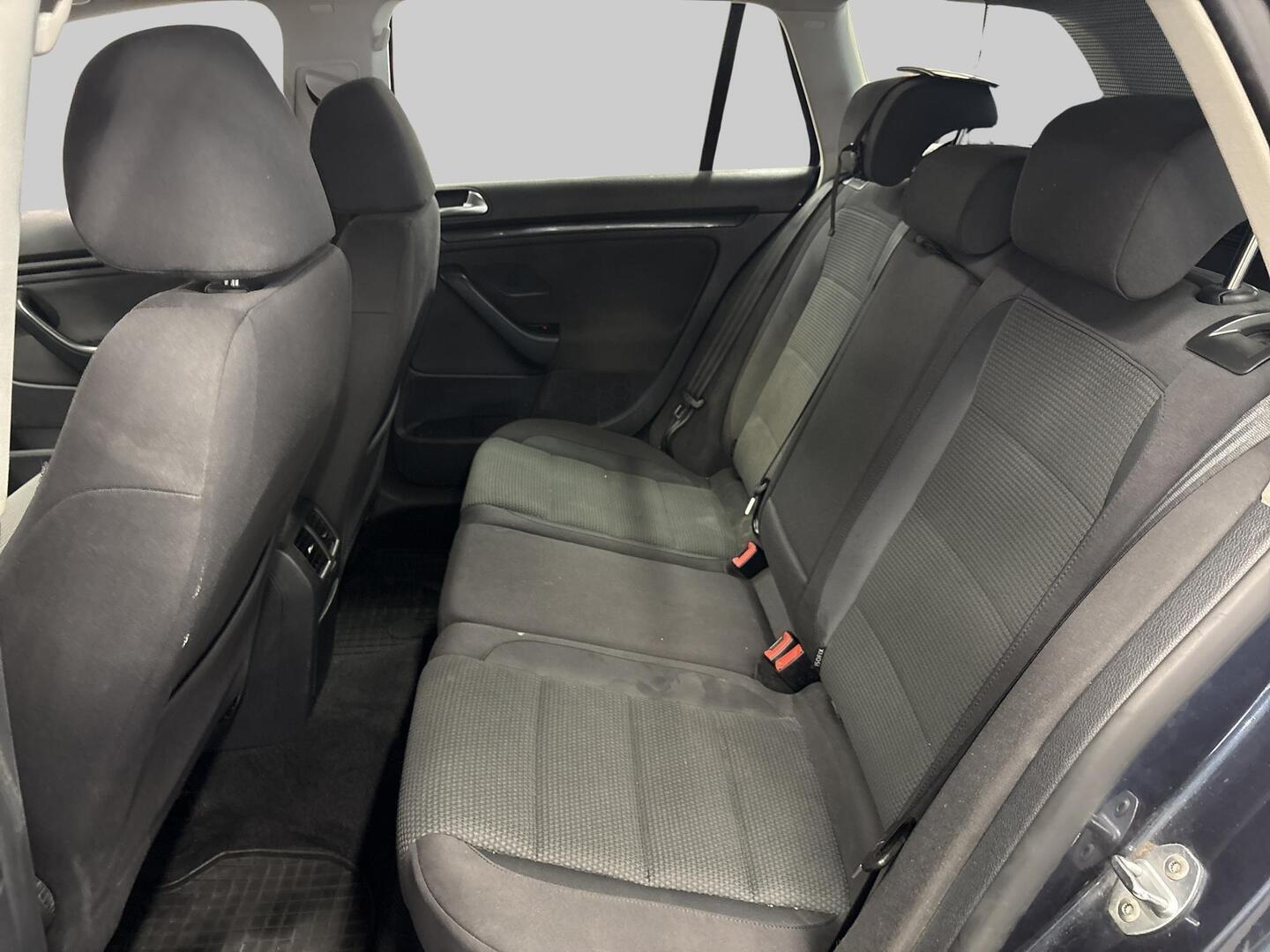 VOLKSWAGEN Golf 2010