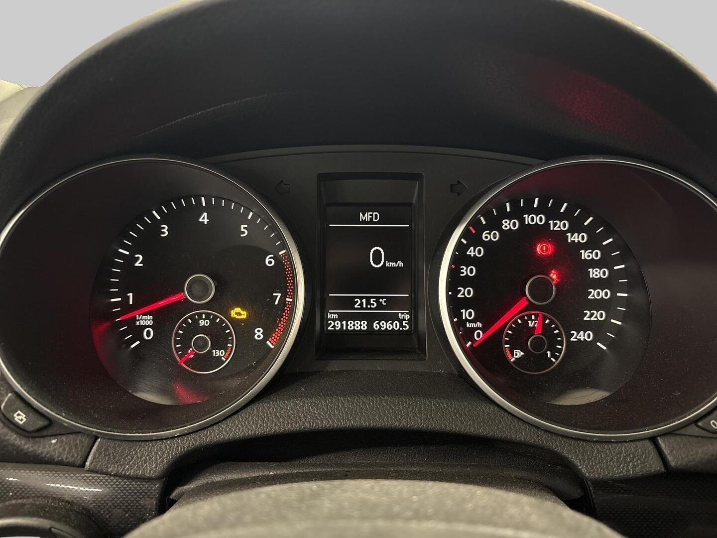 VOLKSWAGEN Golf 2010