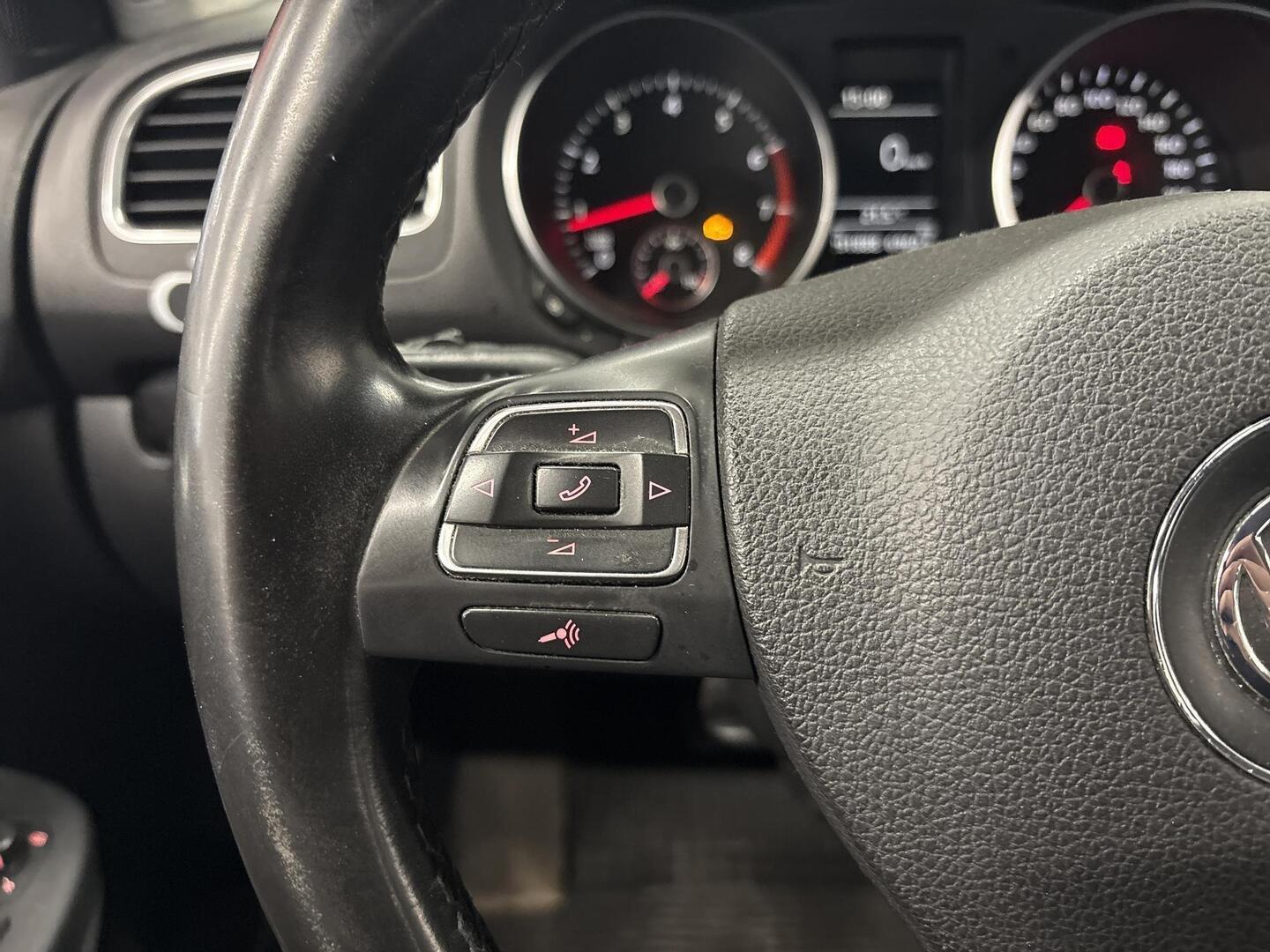 VOLKSWAGEN Golf 2010