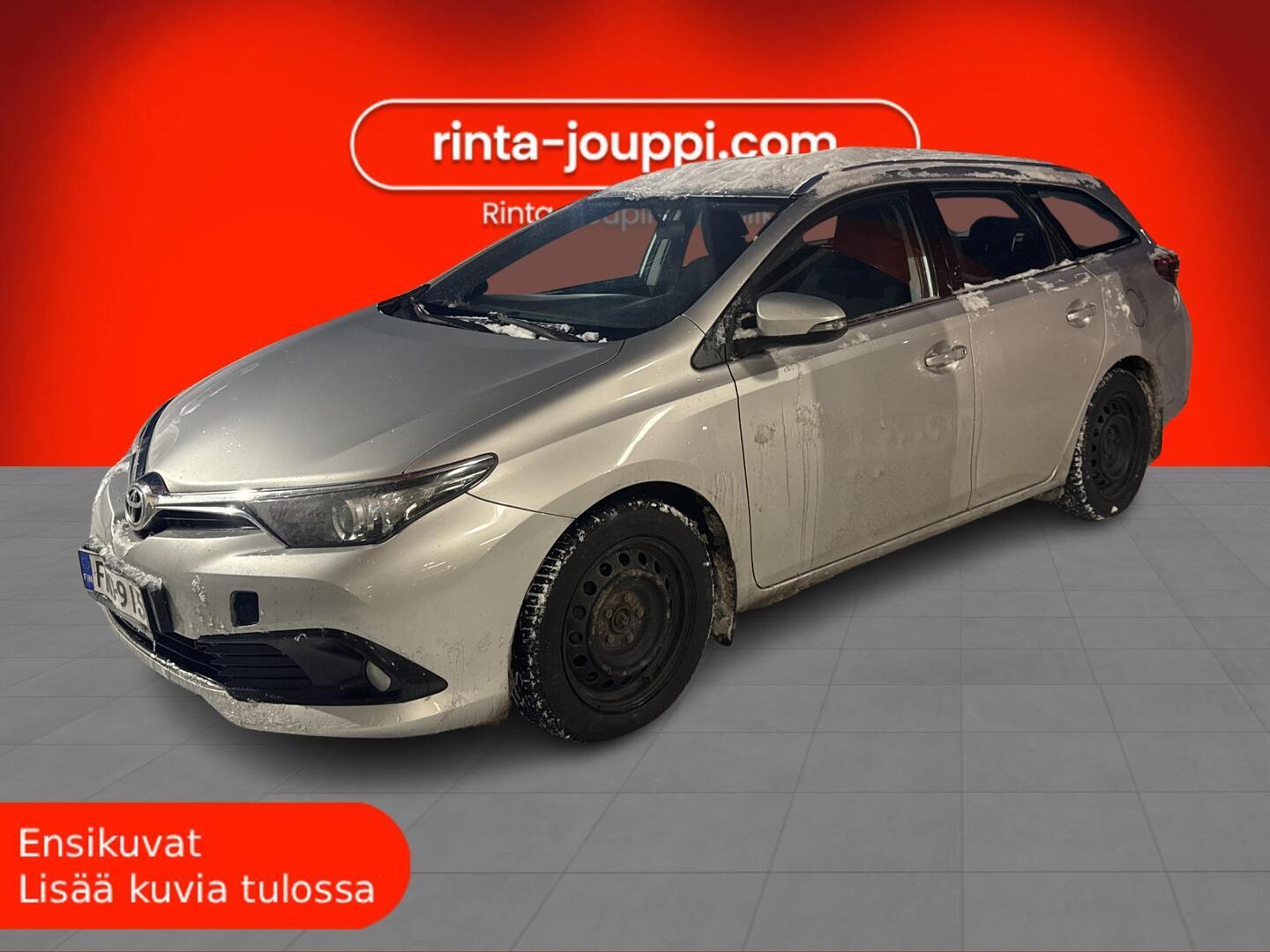 TOYOTA Auris 2016