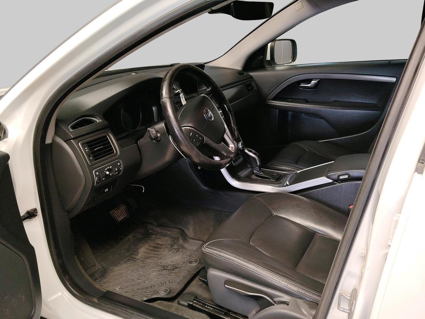 VOLVO XC70 2016