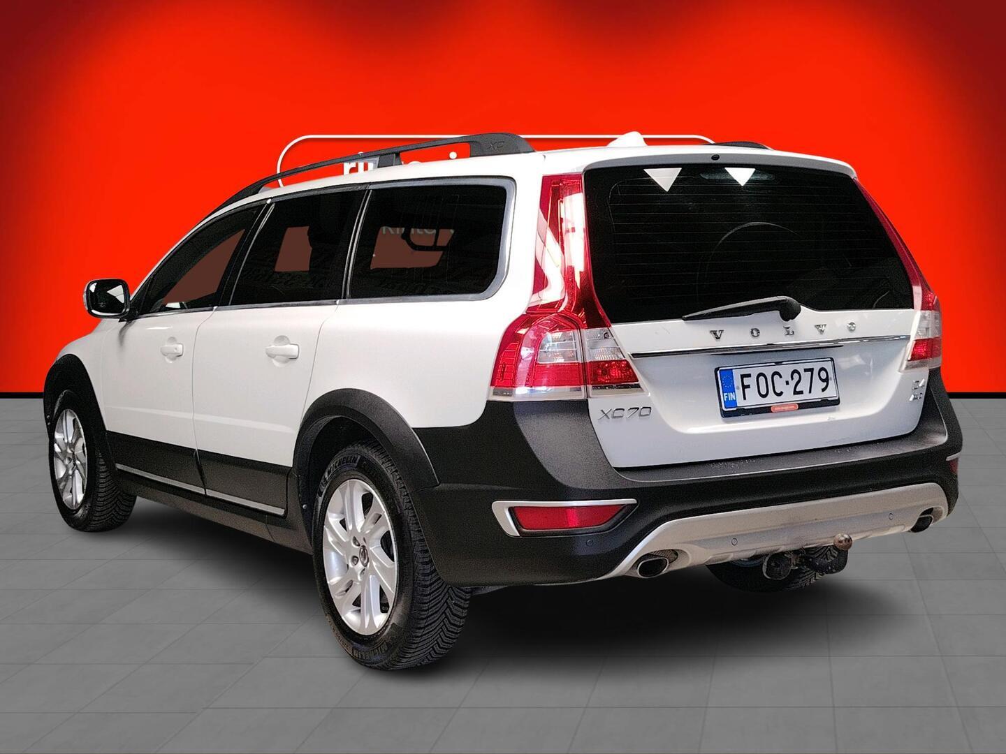 VOLVO XC70 2016