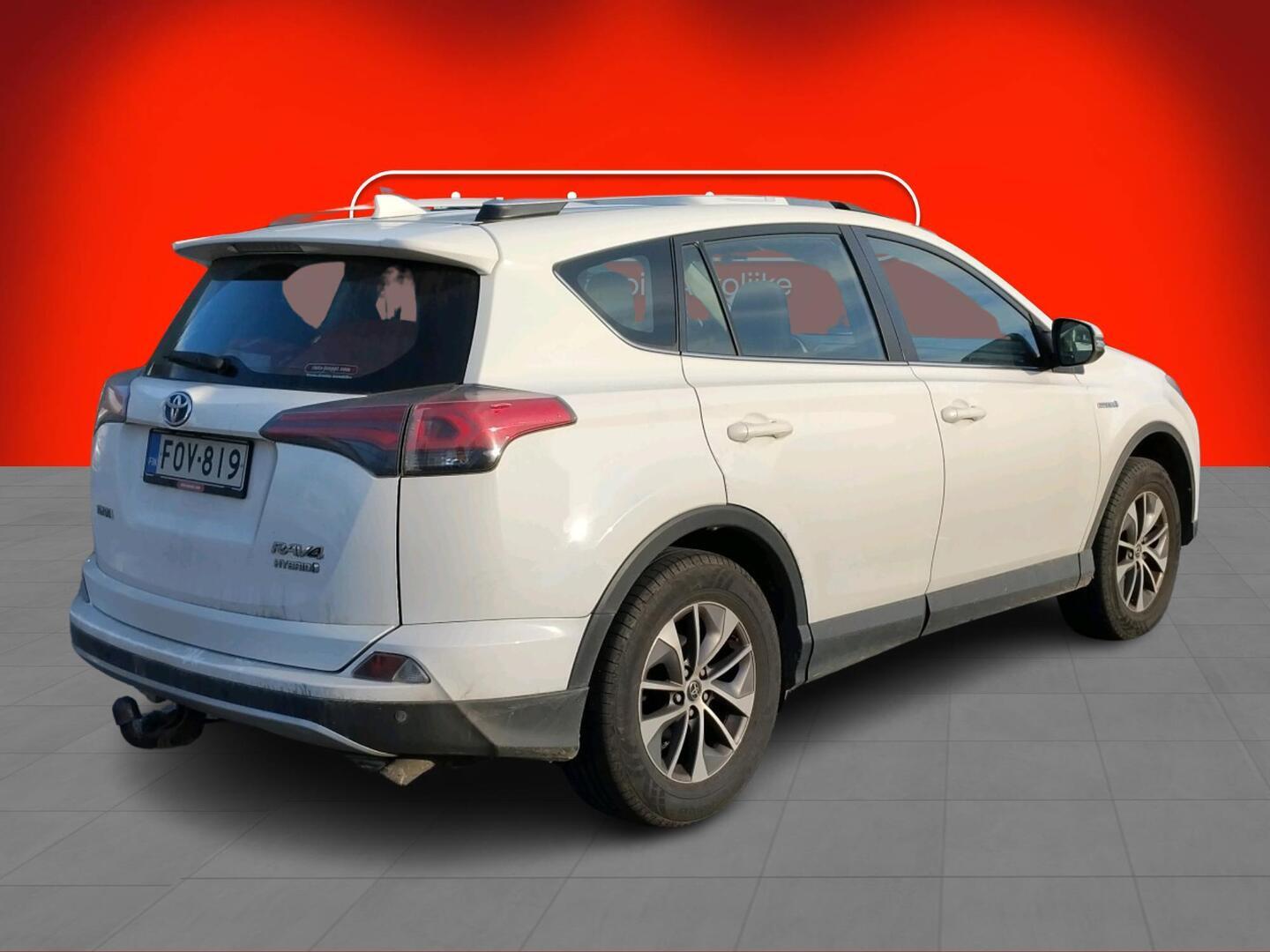 TOYOTA RAV4 2018